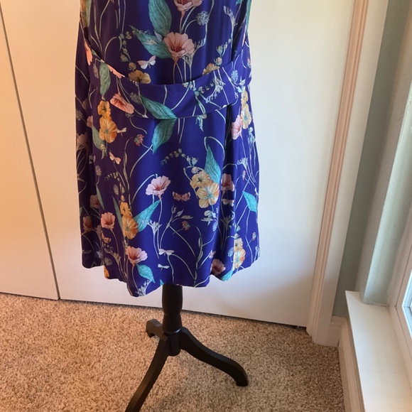 ANTHROPOLOGIE HD in Paris Hidden Isle Silk Floral Print Dress 10 - Picture 14 of 14